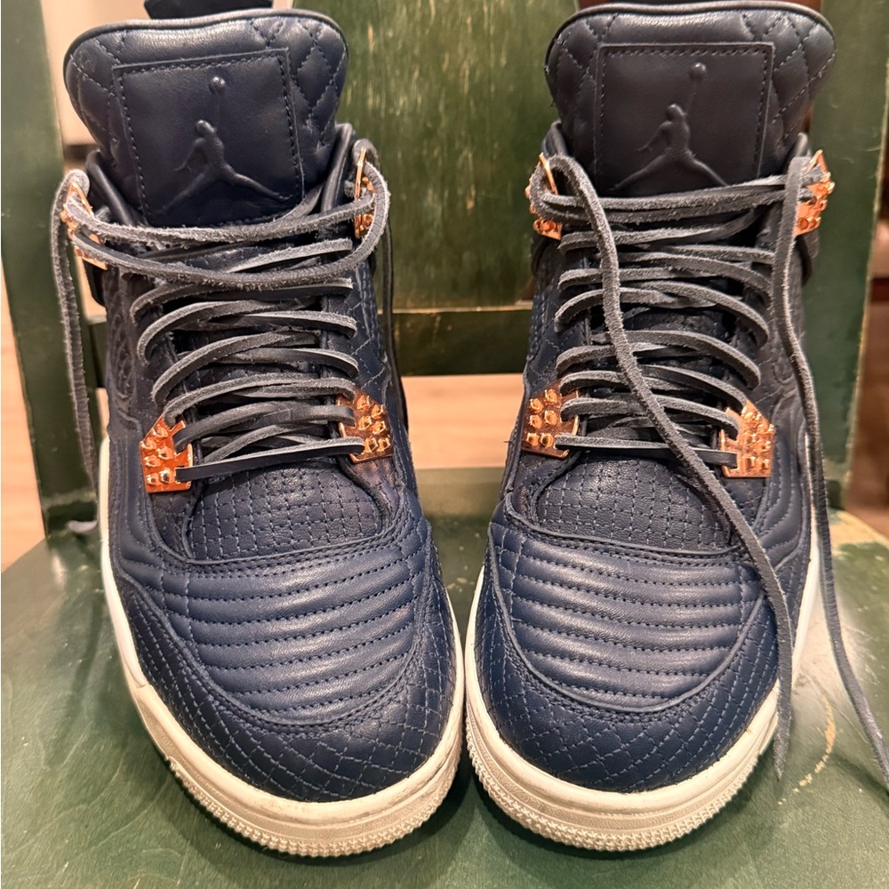 Jordan 4 retro Premium Obsidan Blue M9.5 819139-402  *No BOX* USED